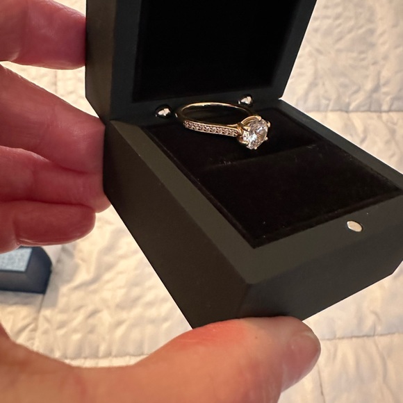 Diamond Nexus Engagement Ring - Picture 2 of 8